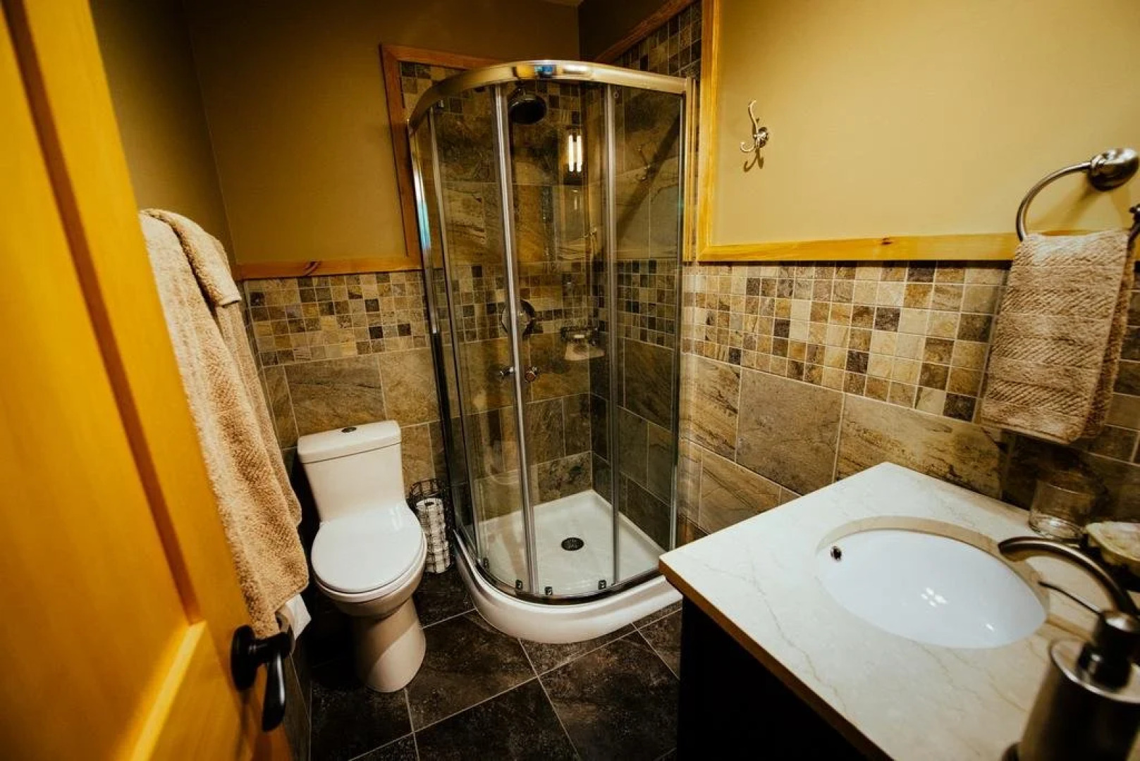 Skeena River House Bed & Breakfast