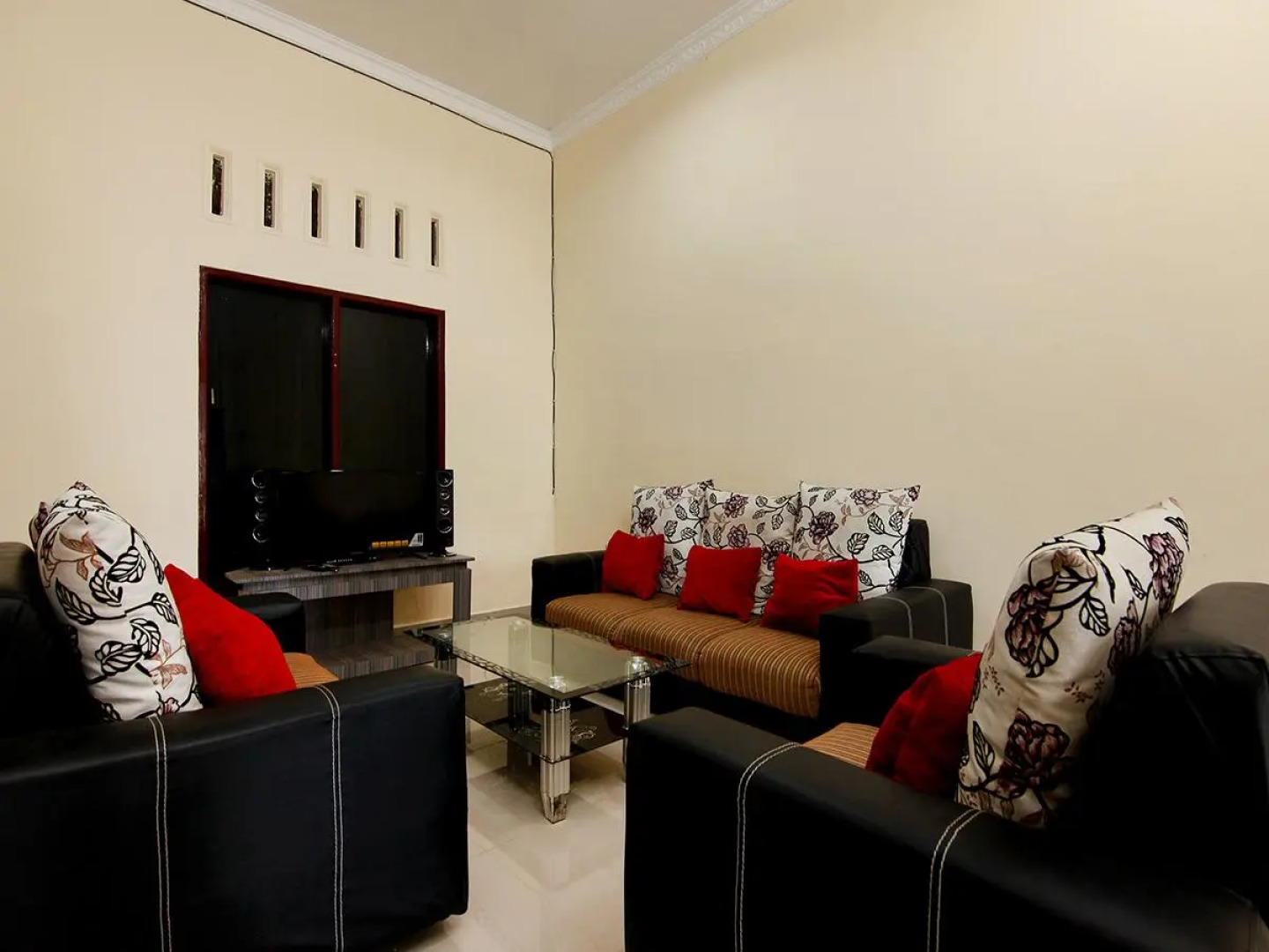 OYO 1694 Pariban Homestay