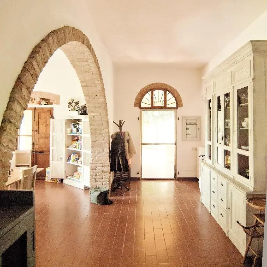 Stunning Country House overlooking Tuscany hills