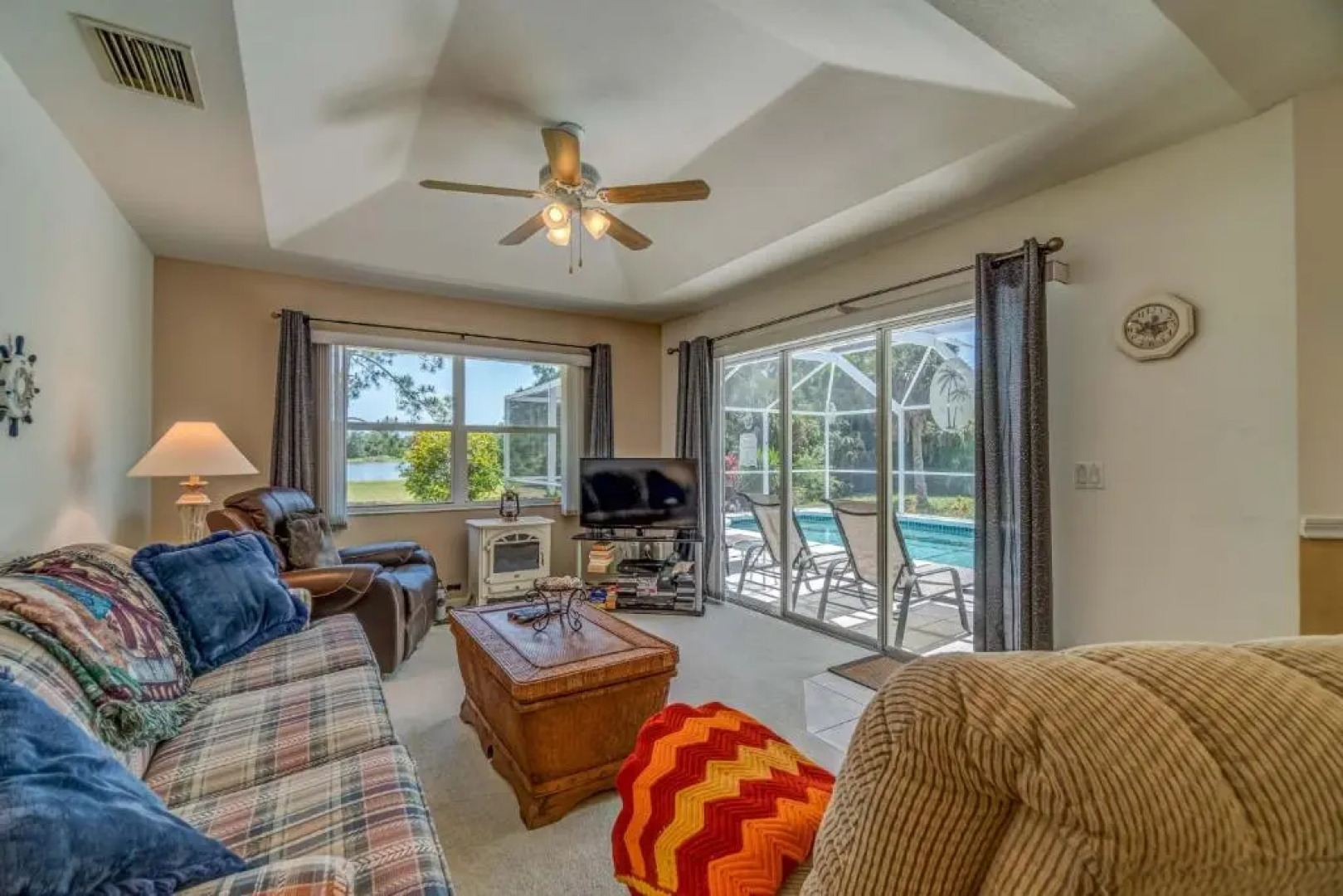 Westons Water Watch - Private Villa with heated pool - sleeps 6