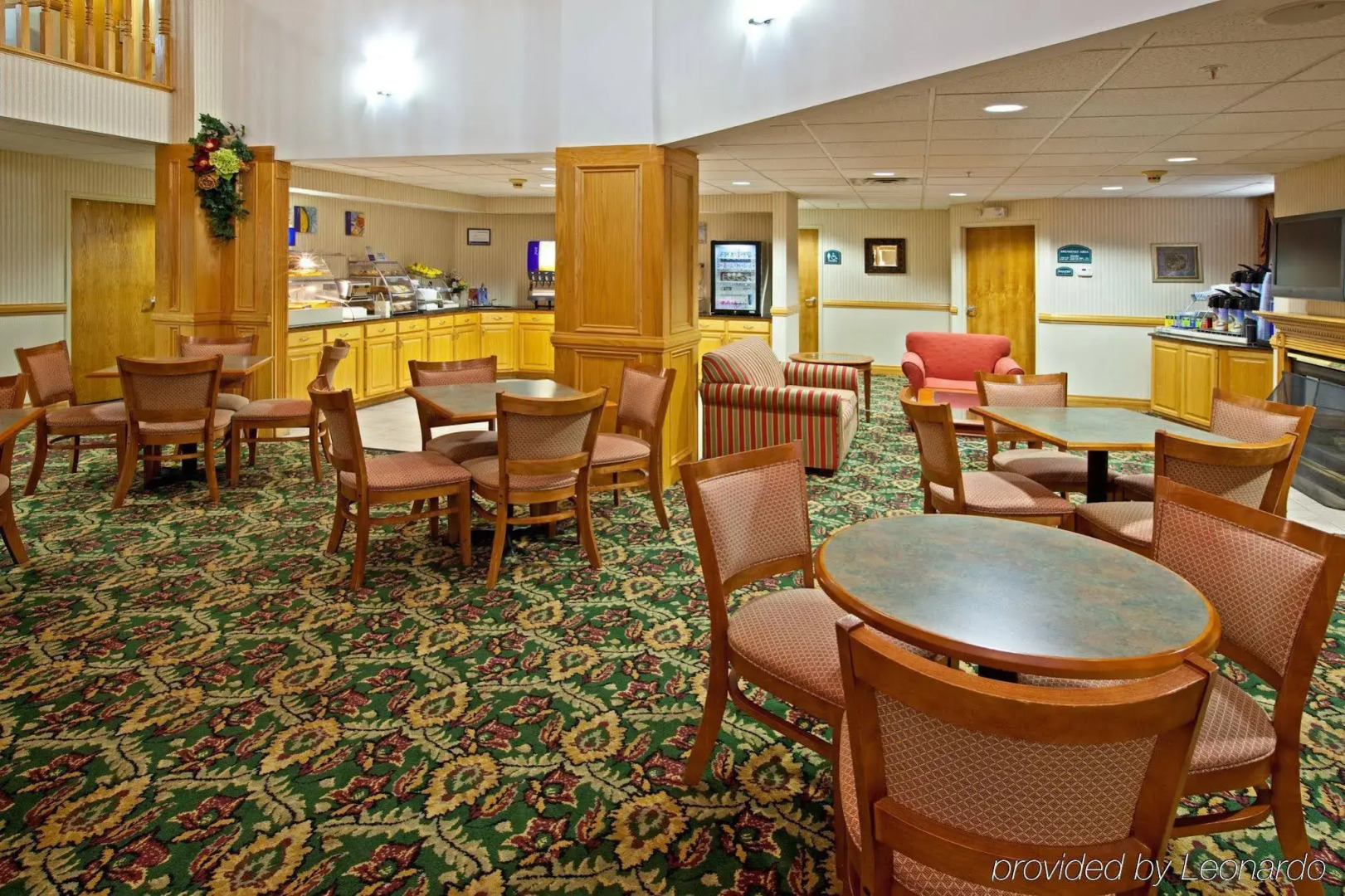 Holiday Inn Express & Suites Scottsburg by IHG