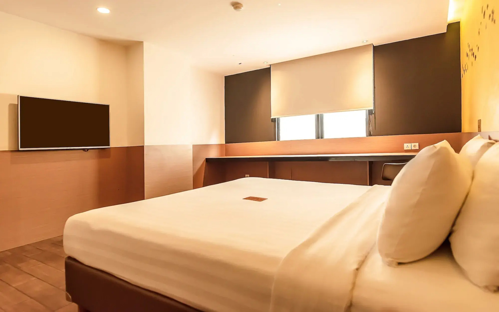 Yellow Bee Tangerang