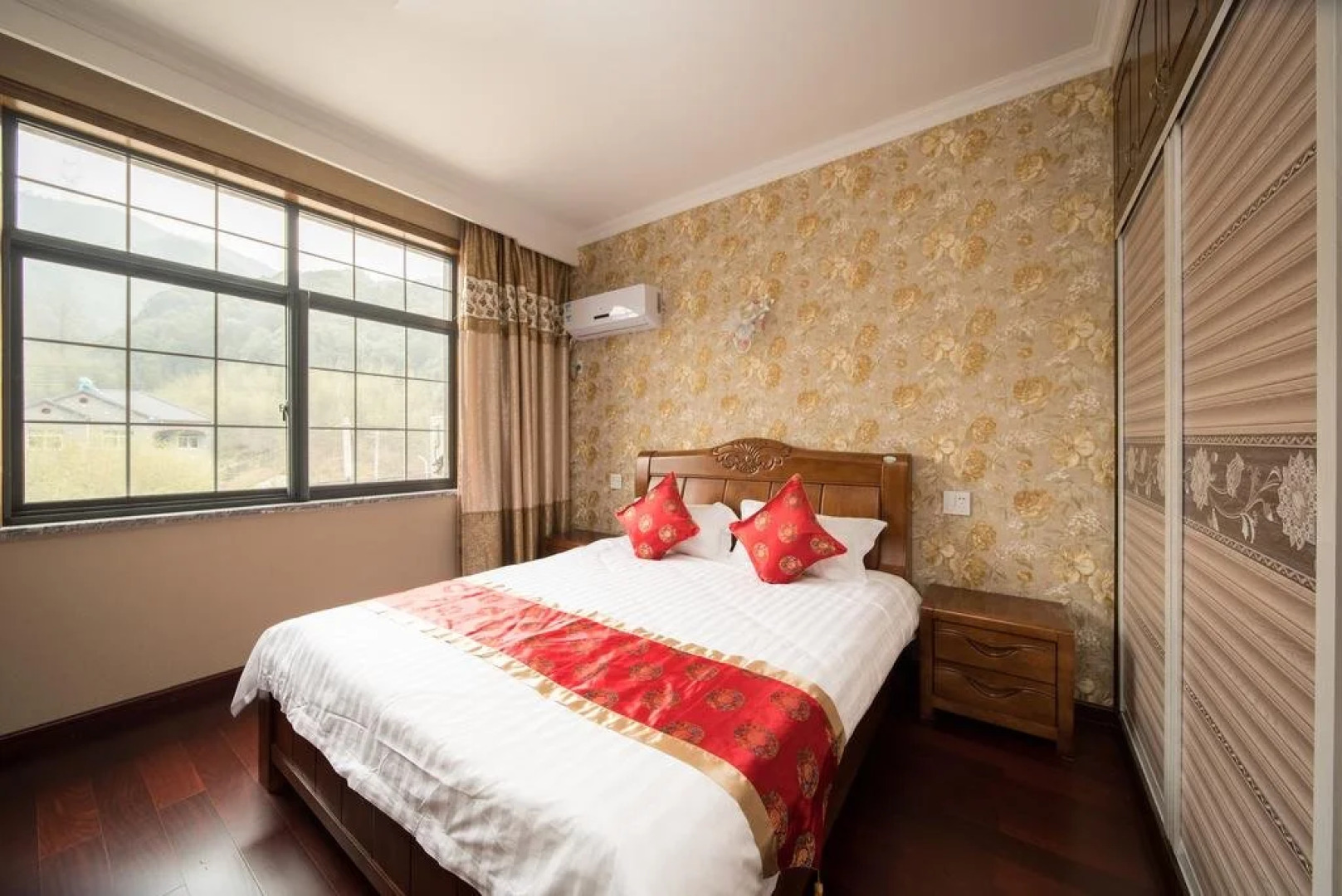 Mogansgan Yuanlai Shanjun Inn