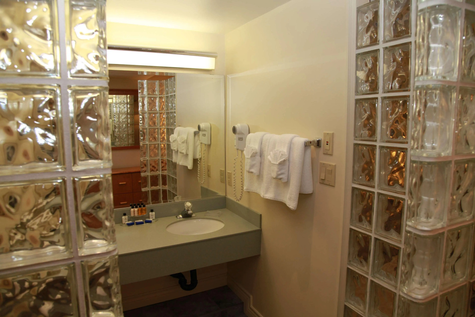 Best Western Plus Barclay Hotel