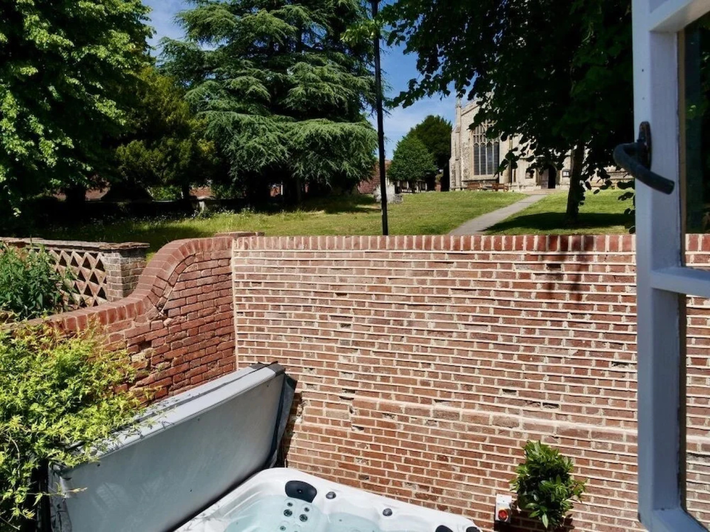 Luxury 3 Bed Manor House Hot Tub Cinema Room Skytv