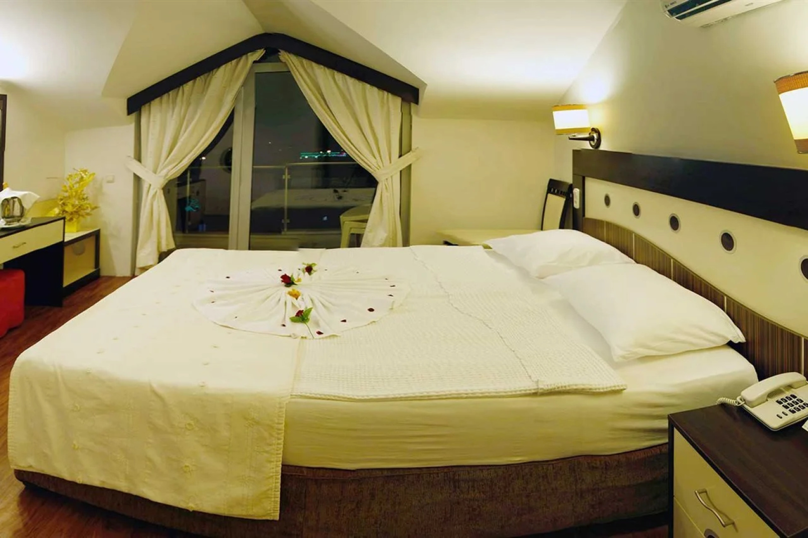 Lavitas Hotel