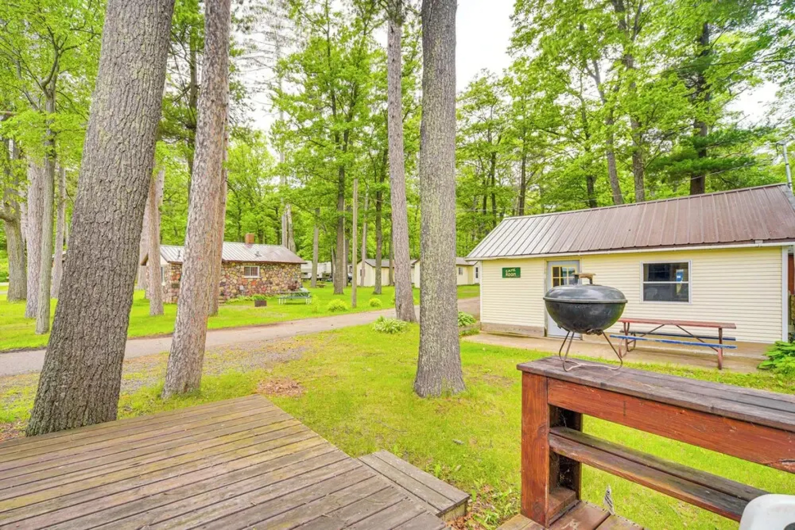 Wisconsin Lakeside Cottage w/ Deck, Views