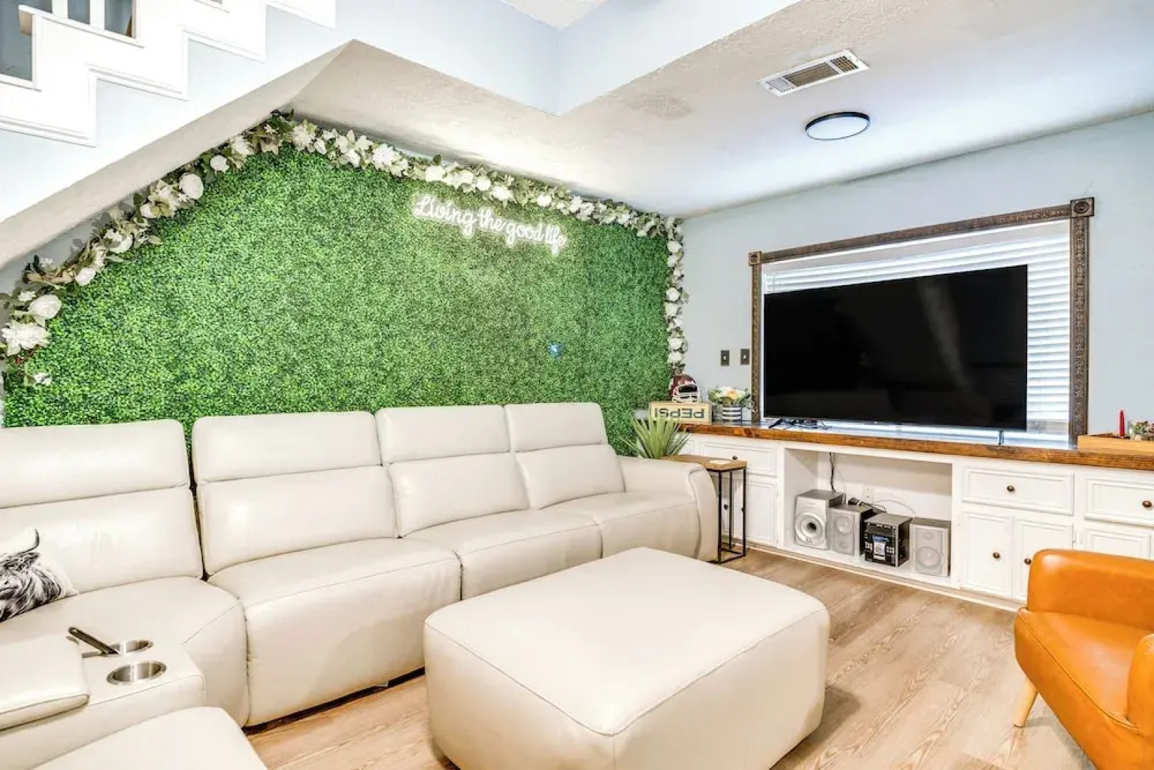 Aggie Game Day Retreat ~ 1 Mi to Texas A & M!