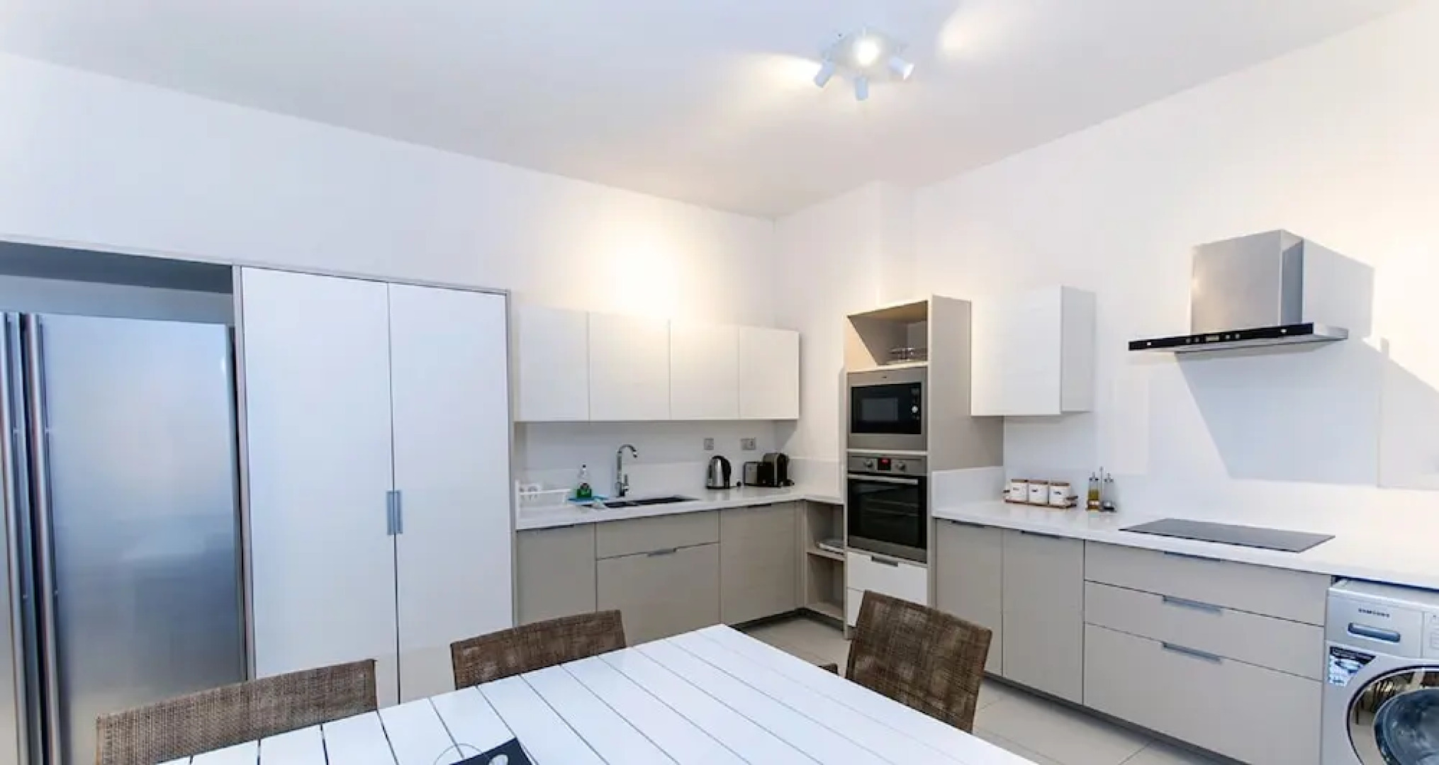 Cap Ouest by Dream Escapes