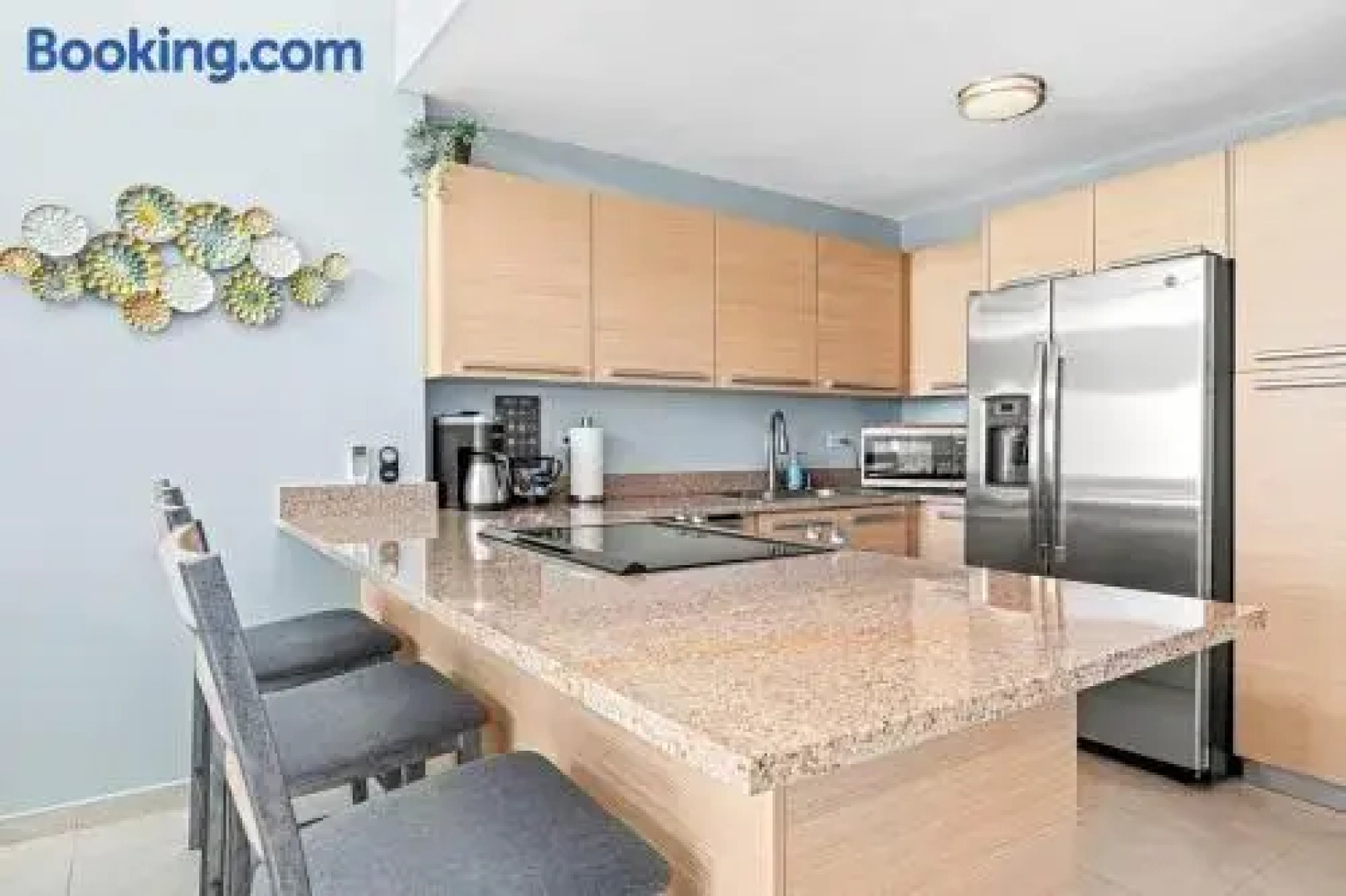 Ocean View Penthouse With Pool, Beachfront Complex 2 Bedroom Apts by Redawning