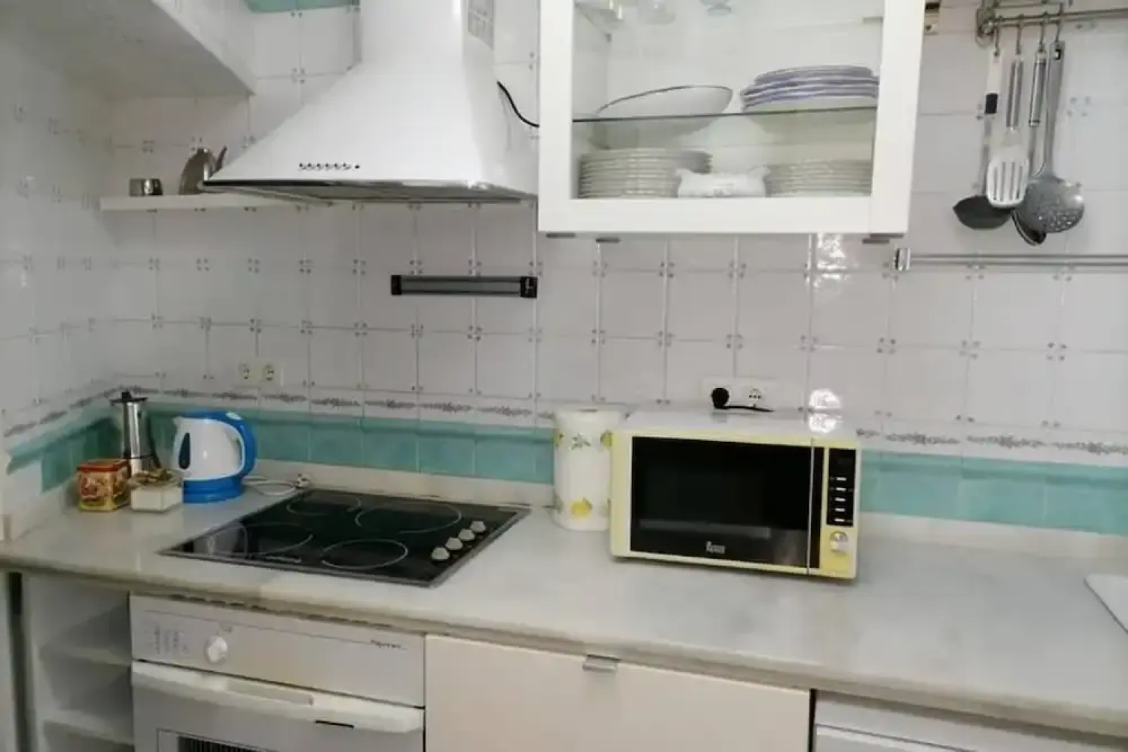 Casa Maruja en Cutar con Jacuzzi y Wifi Fibra