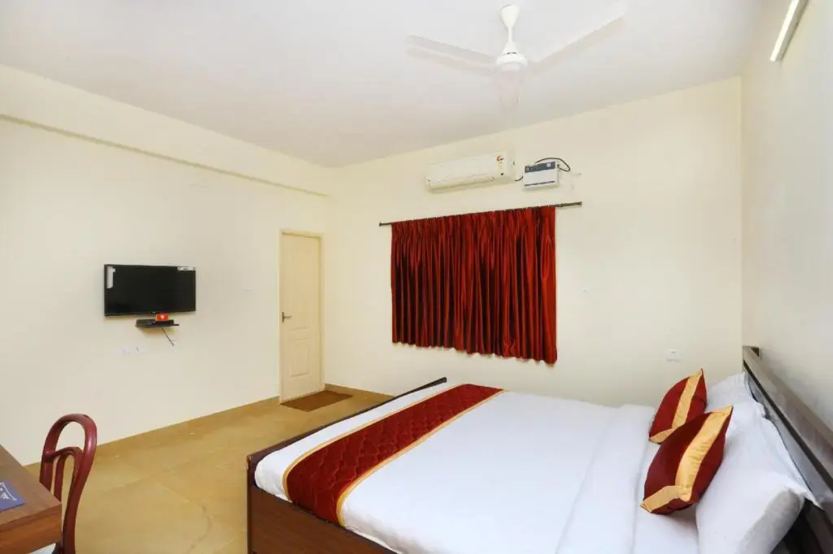 Hotel Twilight Bay By OYO Rooms