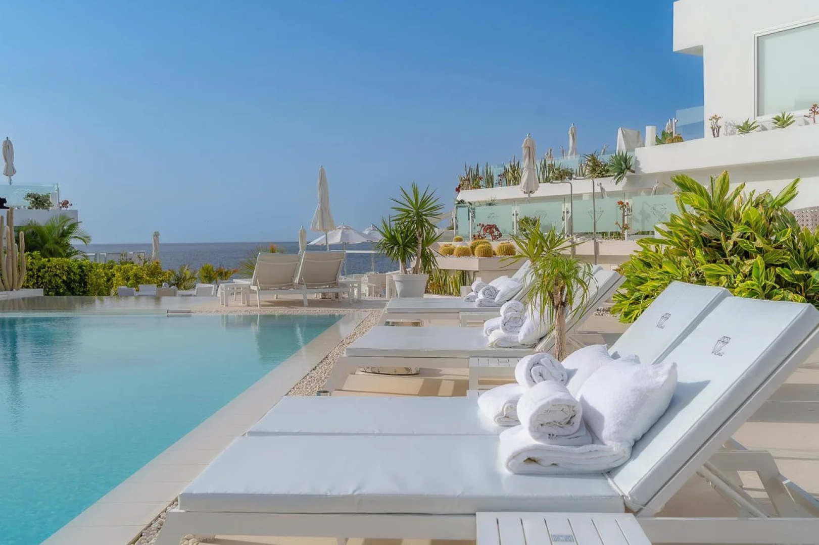 Lani's Suites de Luxe - Adults Only