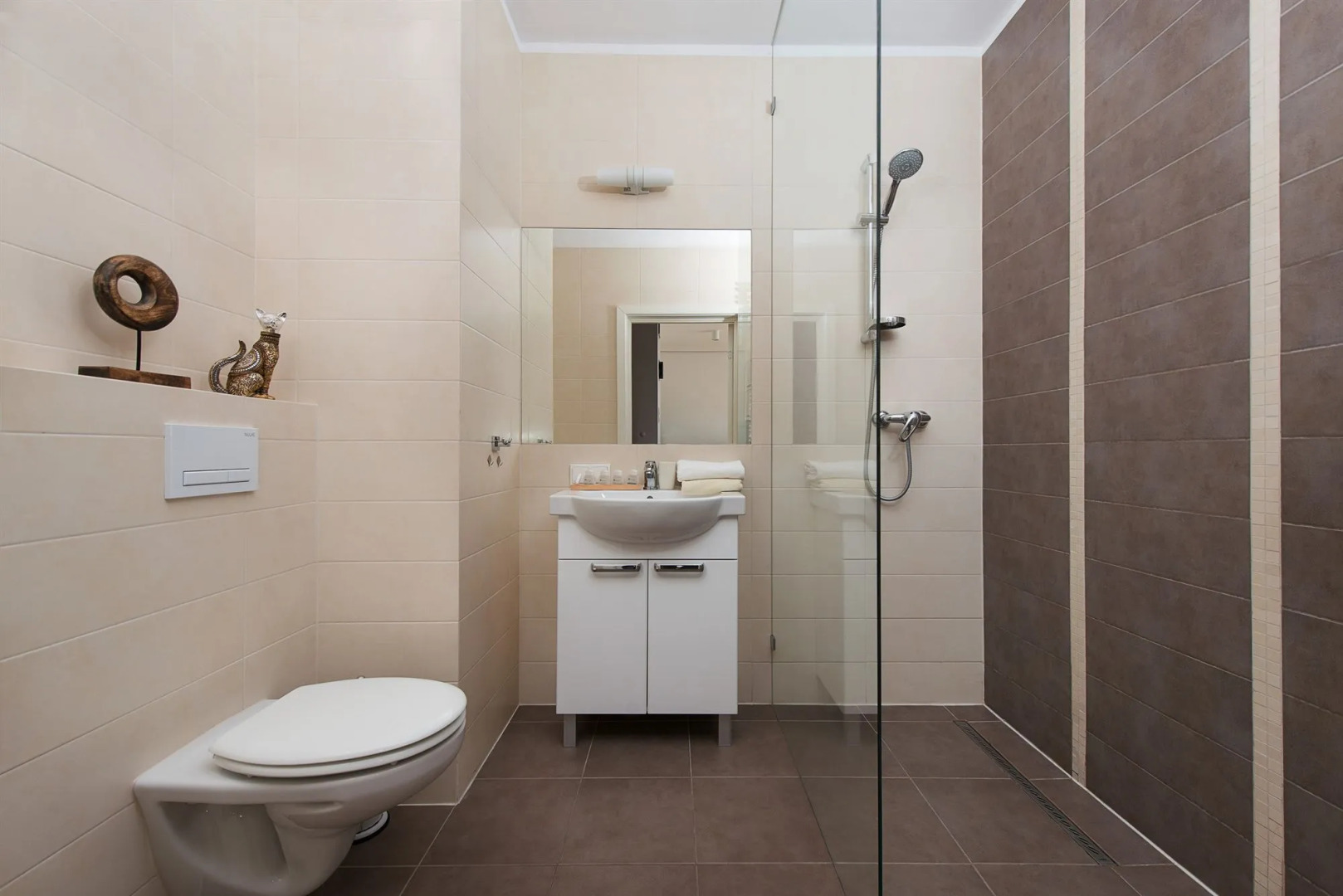 Apartinfo Aura Apartments