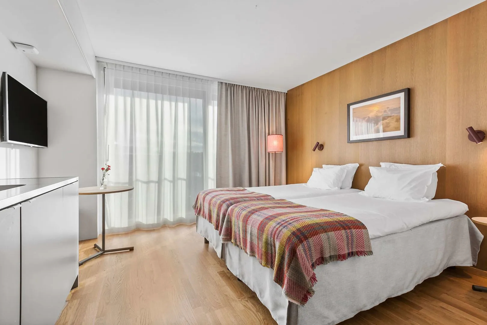 Ten Hotel