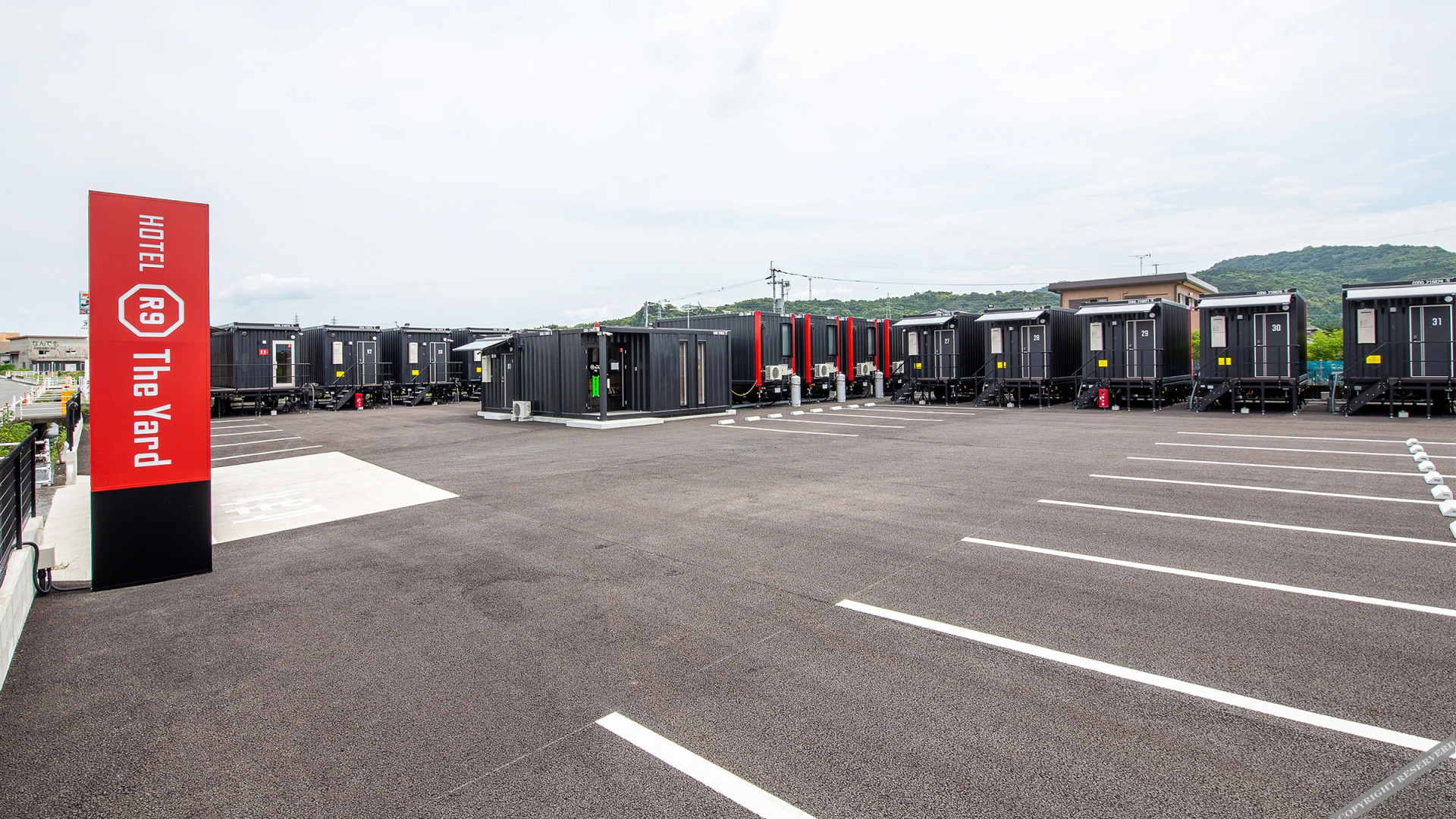 HOTEL R9 The Yard Uki