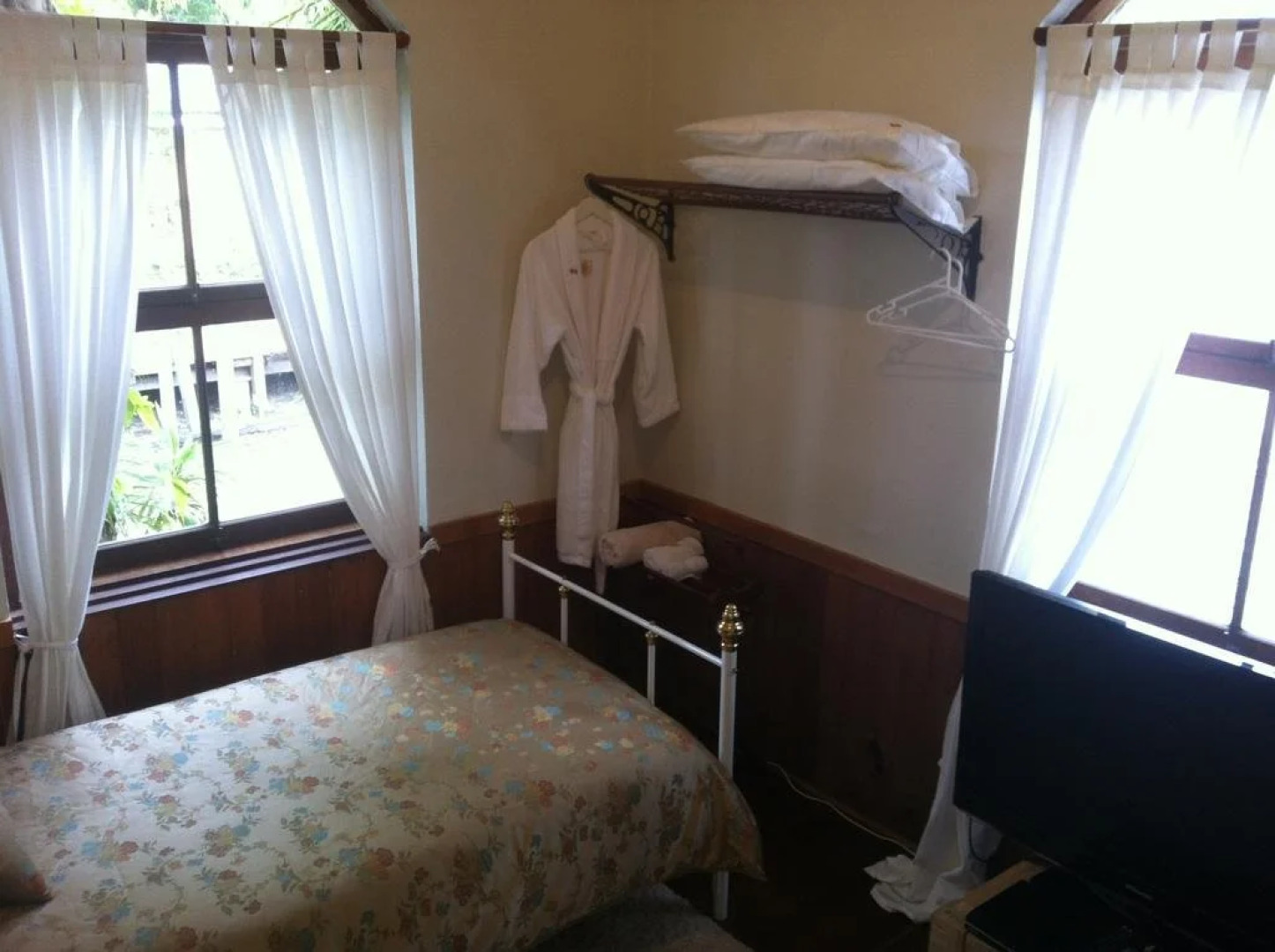 Celestial Dew Guest House, Day Spa, Retreat