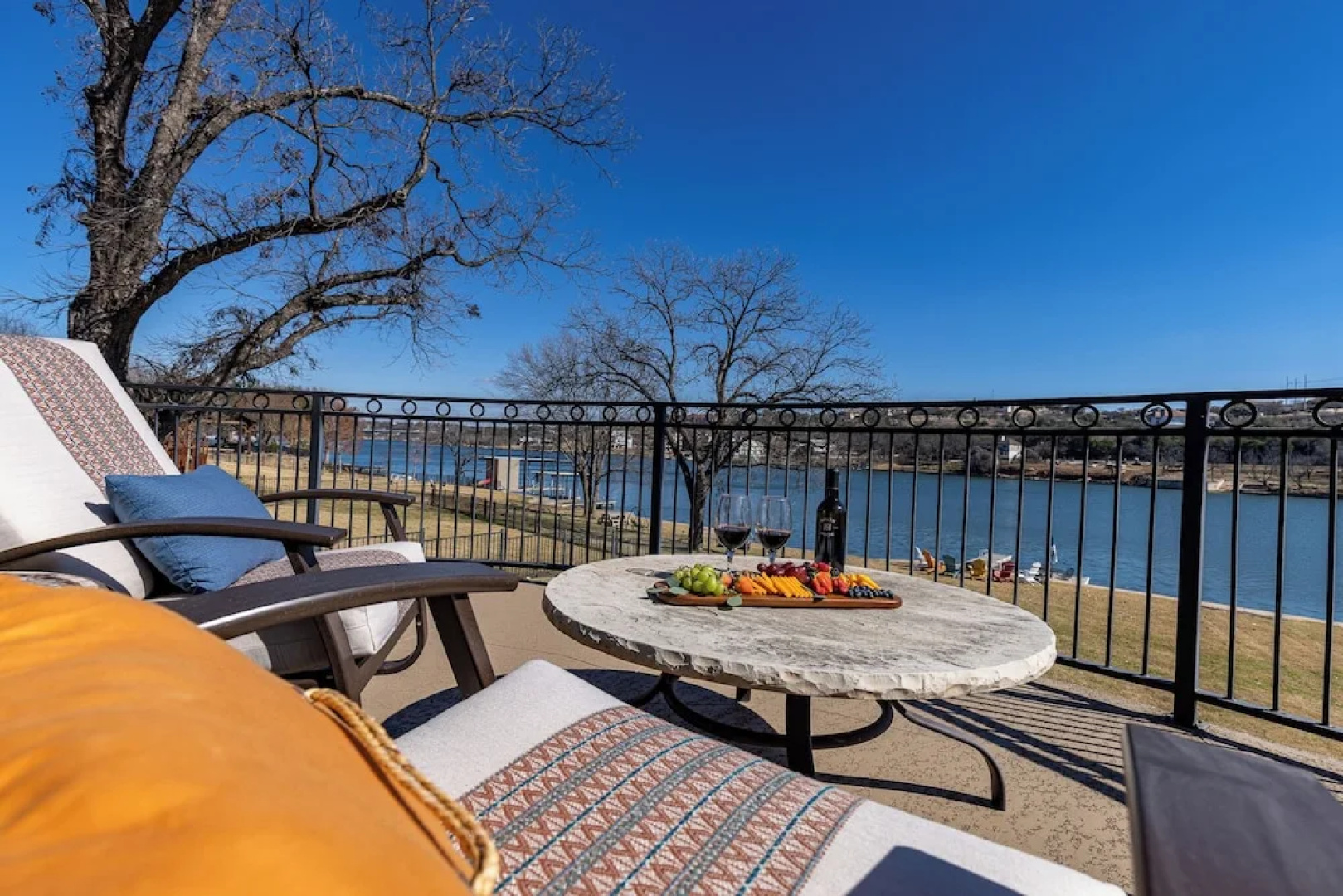 Luxurious Lakehouse With Indoor Pool-hot Tub-fire Pit