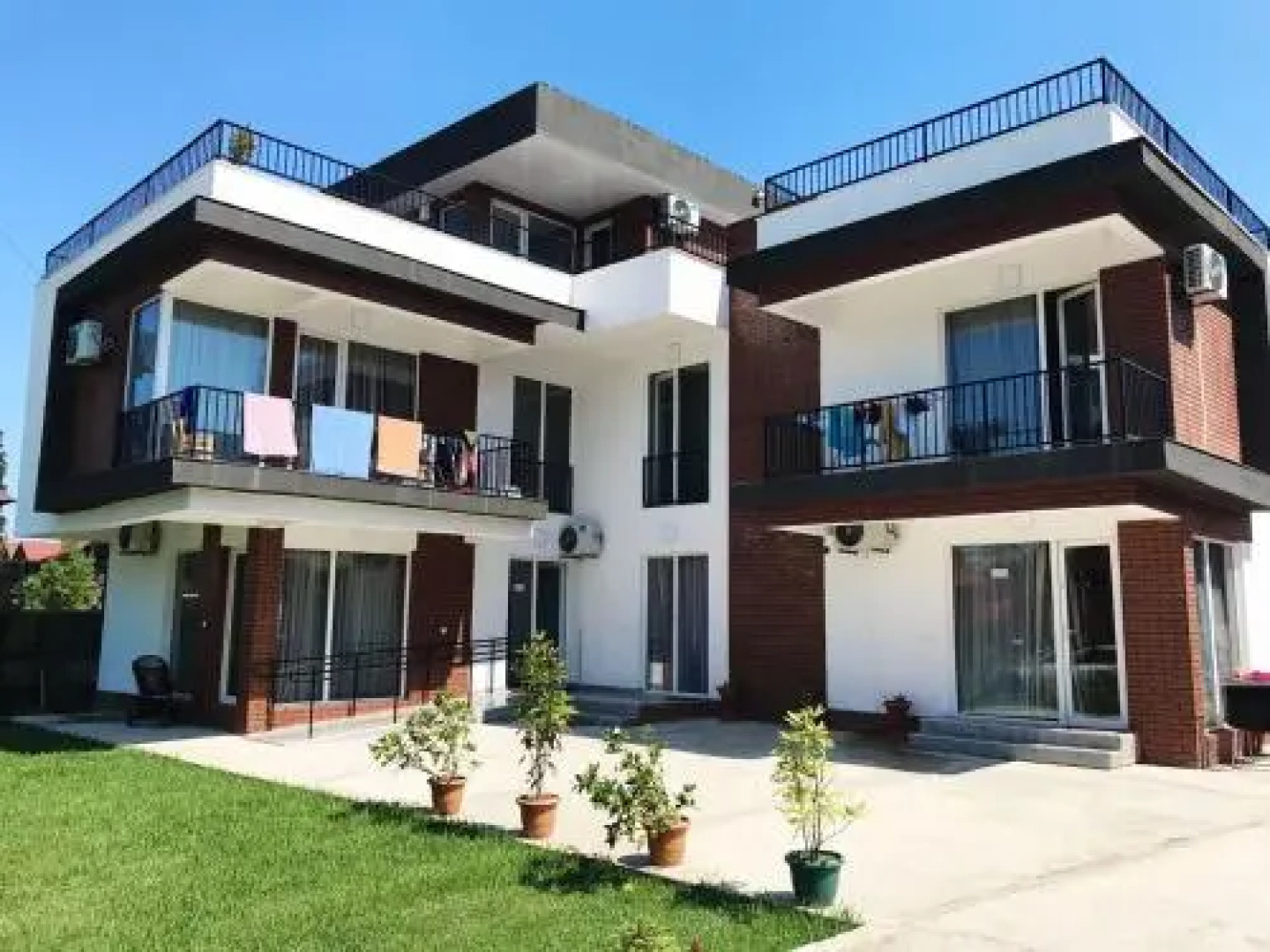 Ureki Residence Hotel