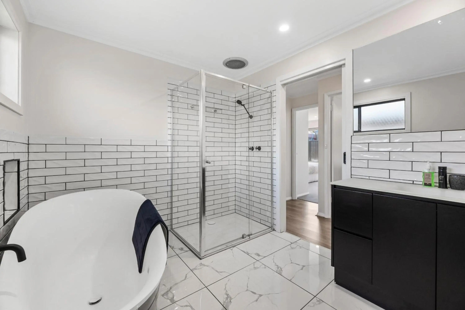 Tidal Waves on Lowe - Spacious and Pet Friendly!