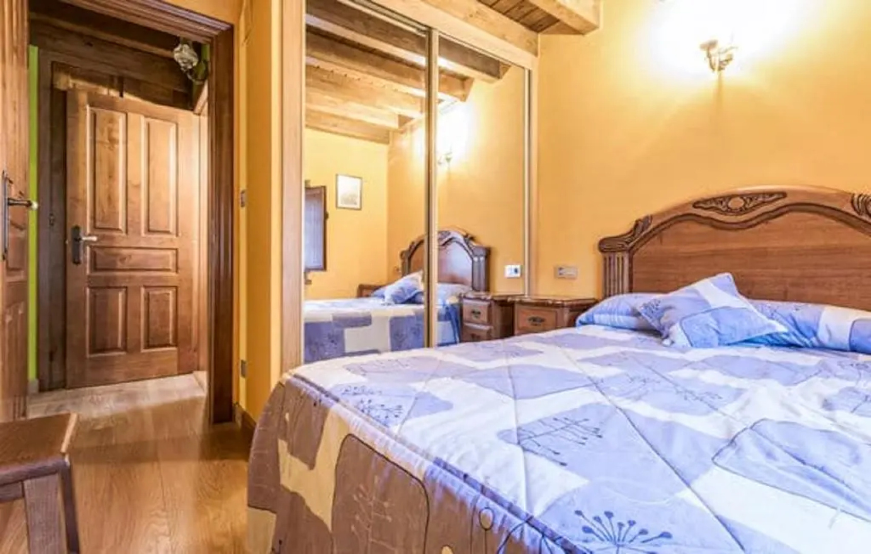 House with 3 bedrooms in Trescares with wonderful mountain view and enclosed garden 20 km from the beach