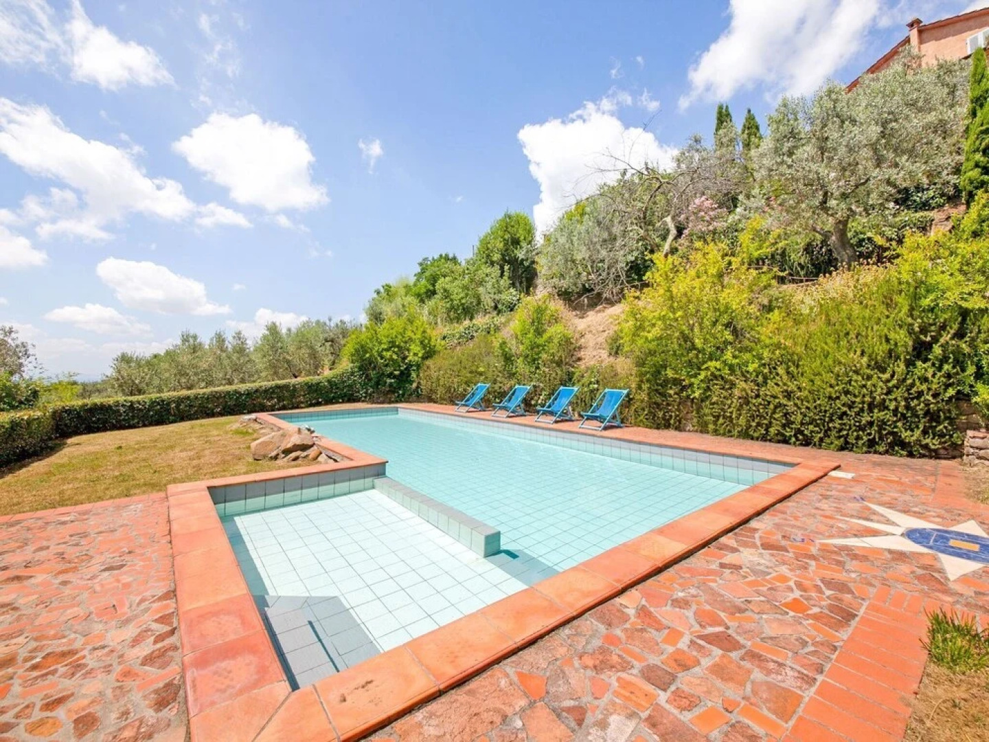 Cozy Holiday Home in Lamporecchio with Swimming Pool