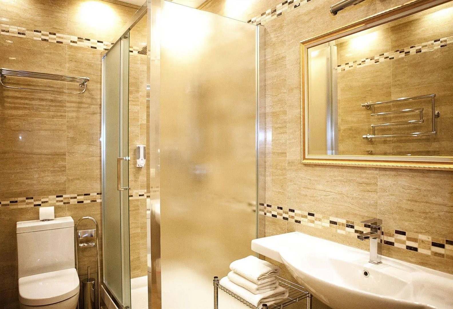 Отель «Империя-Сити»