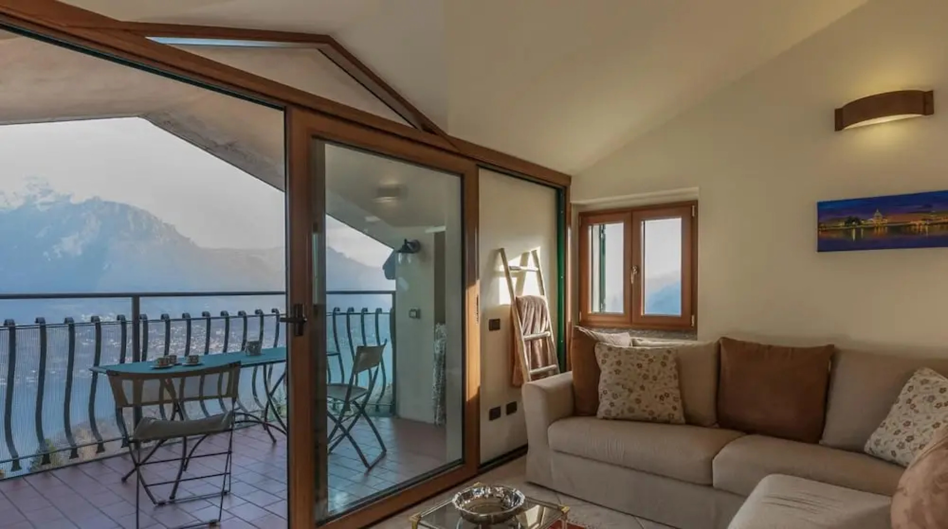 Easy Welcome Civenna Lake View