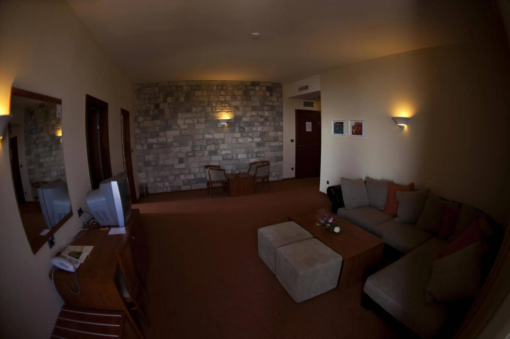 Hotel Mogorjelo