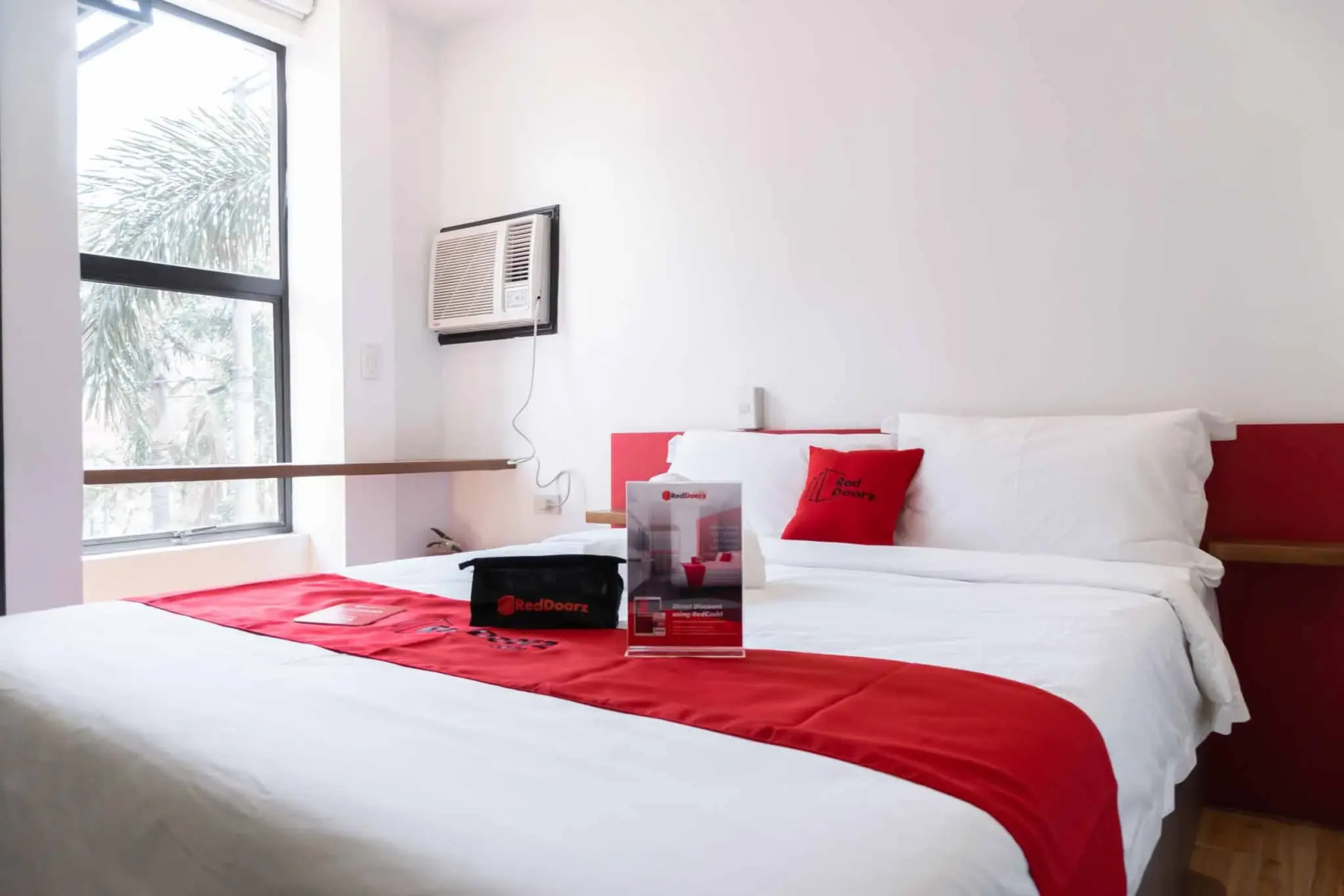 RedDoorz Plus Near Bamboo Organ Las Piñas