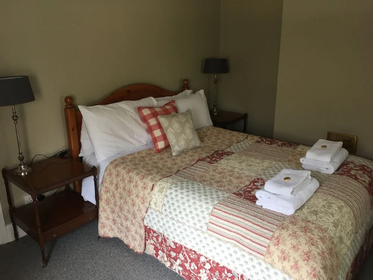 Gorselands Hall Bed and Breakfast