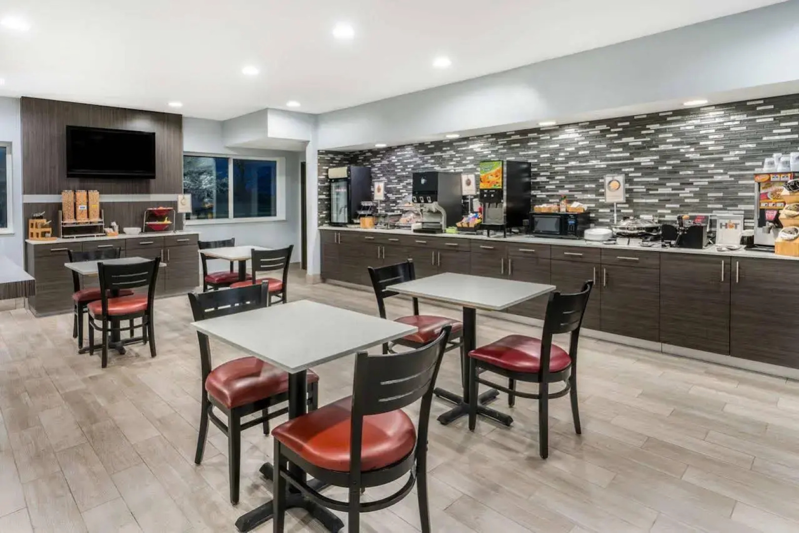 Comfort Inn & Suites Liverpool - Syracuse