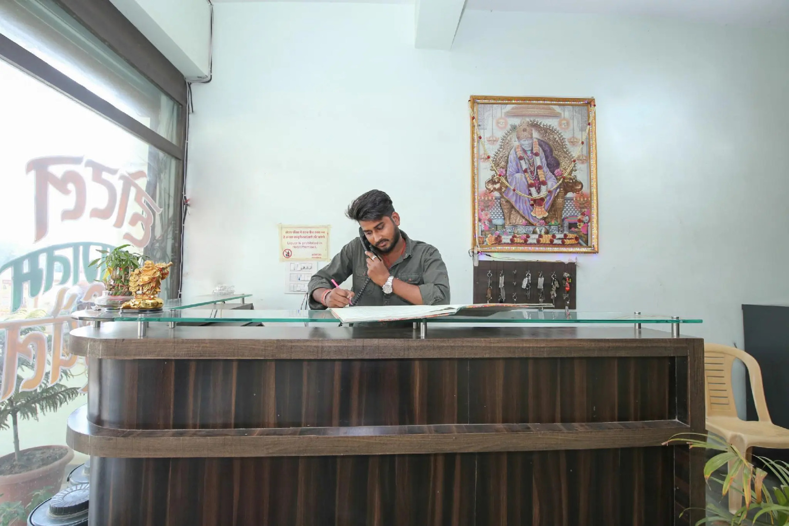 OYO 29188 Hotel Sai Palace