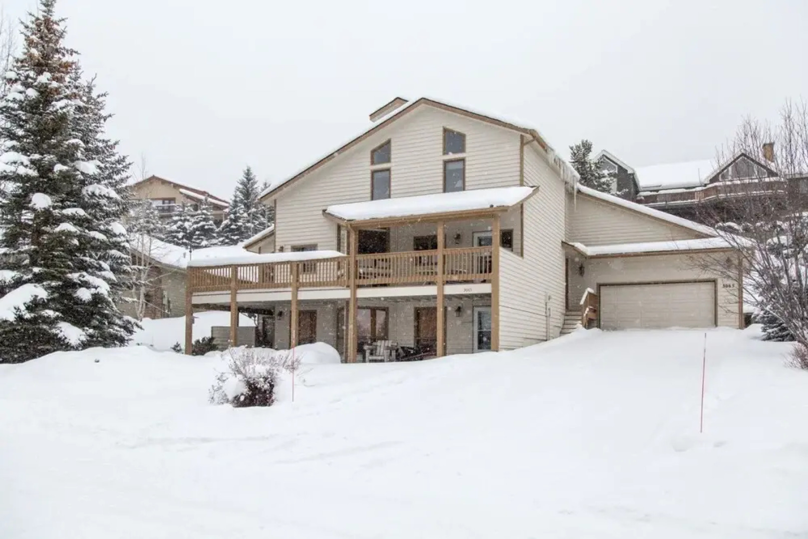 Big Sky - Two Moons Retreat