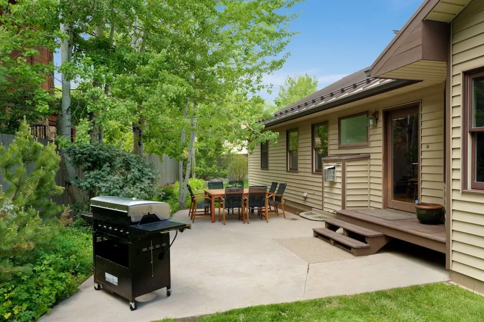 Frias Homes Of Aspen