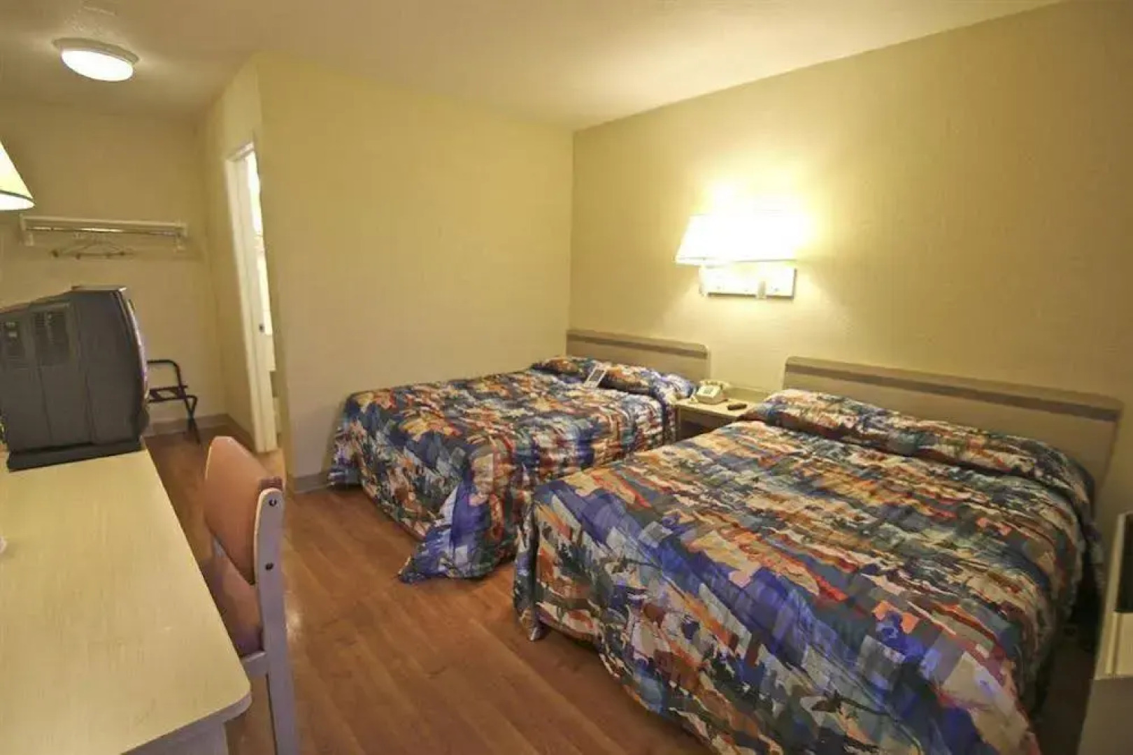 Motel 6 Manhattan Kansas