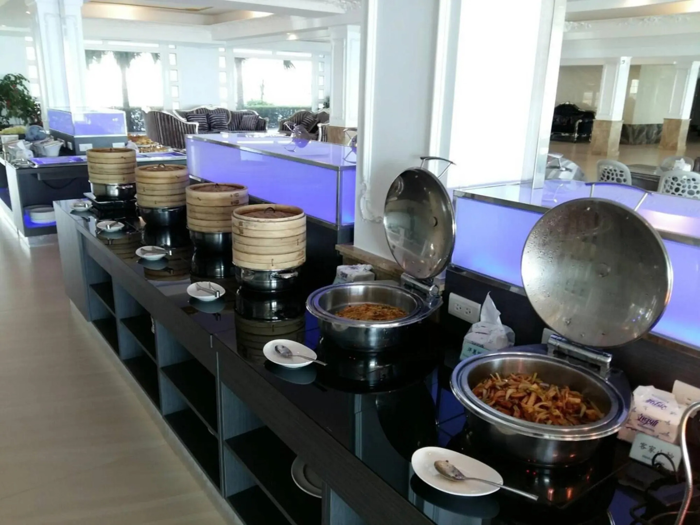 White House Beach Hotspring Resort