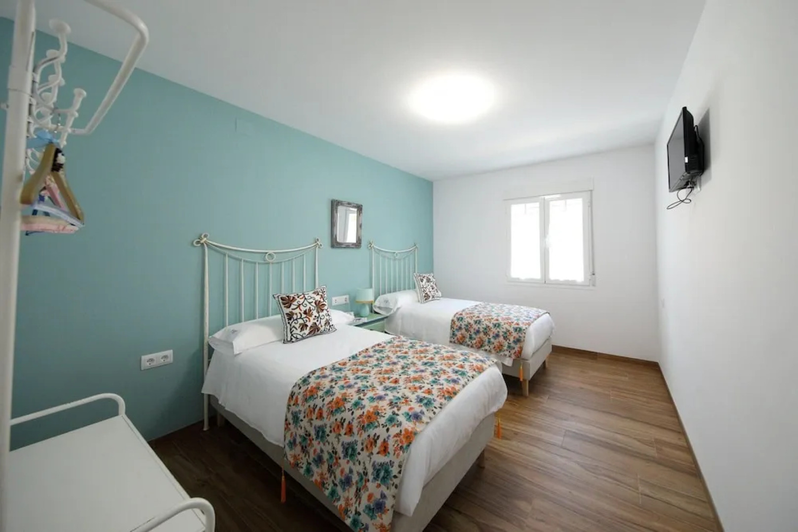 Villa With 7 Bedrooms in Villalba de la Sierra, With Wonderful Mountain View, Private Pool, Enclosed Garden