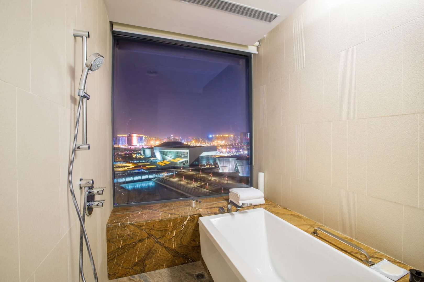 Intercontinental Taiyuan by IHG