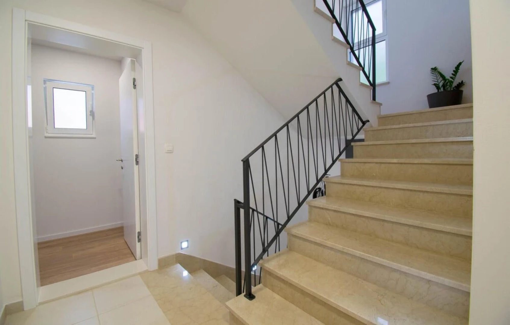 Beautiful Home in Bast With Outdoor Swimming Pool, Wifi and 3 Bedrooms
