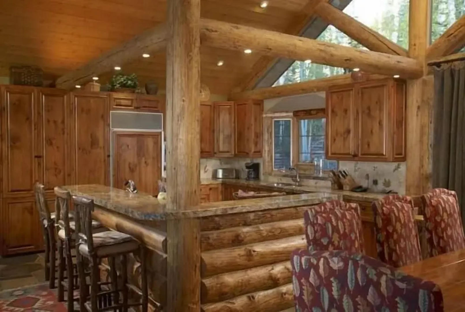 Tall Timbers Lodge - 5 Bedrooms Home