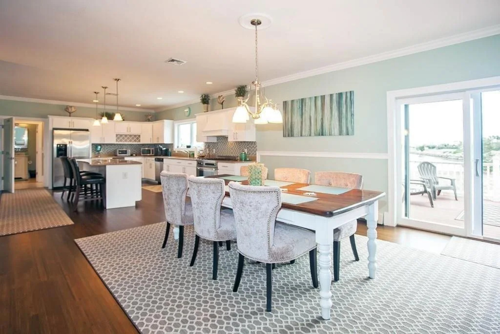 The Beacon Waterfront Inn