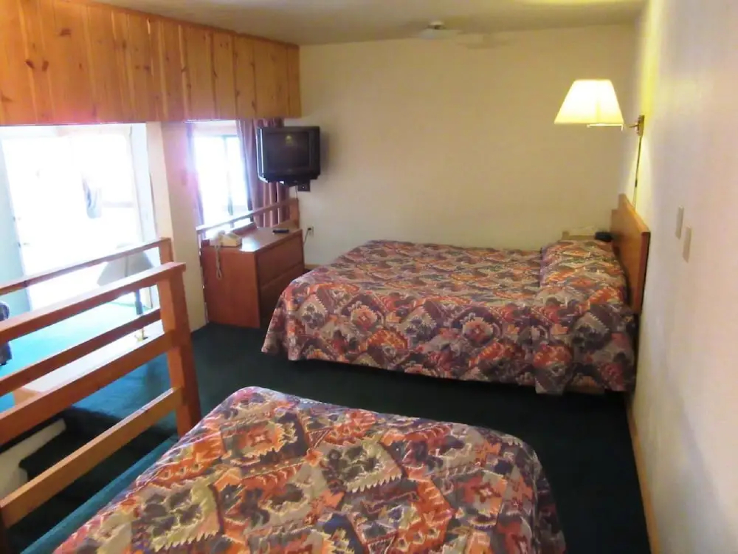 Traveler's Lodge