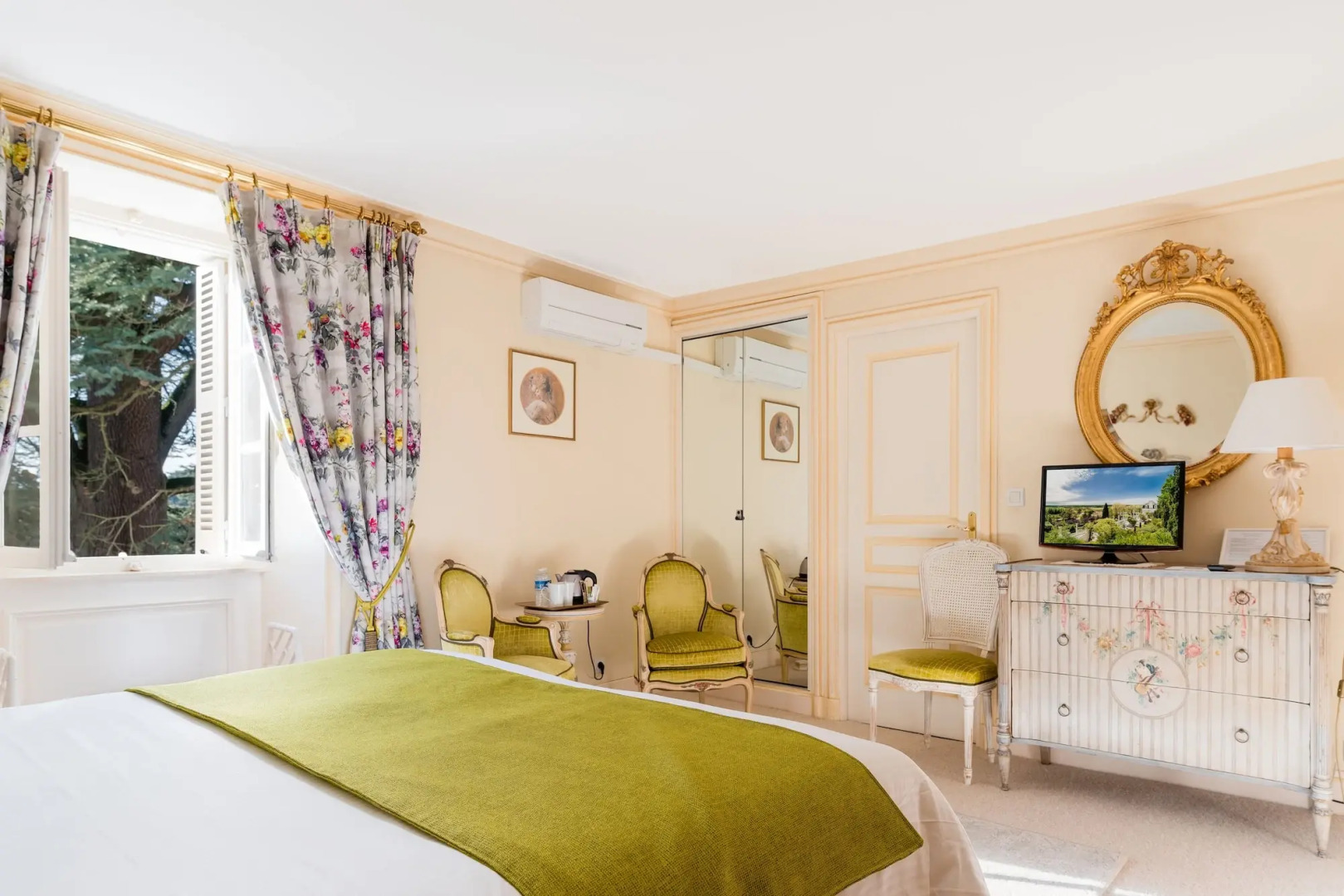 Chateau de Rochecotte