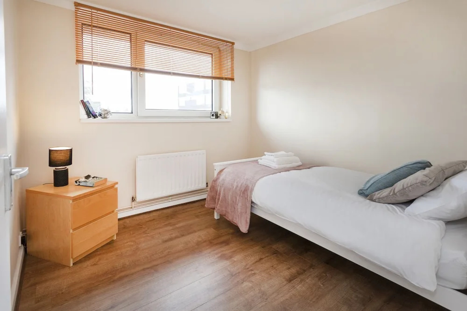 Longlyn 3 bedroom apartment