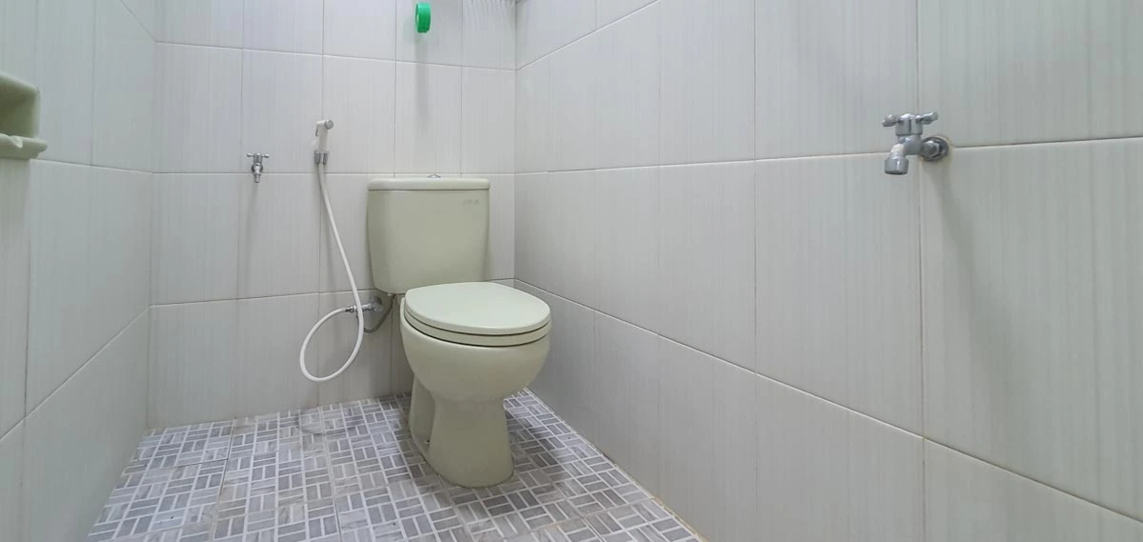 Angrumba Family Homestay Near Rsud Caruban