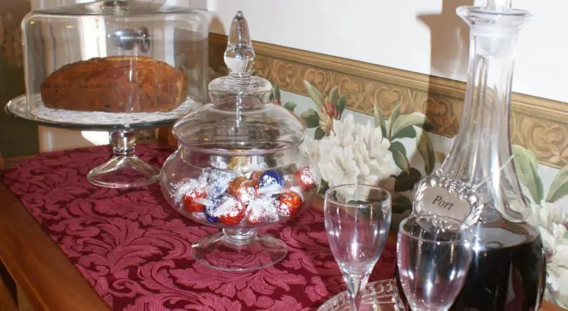 Eloura Luxury Self-Contained Bed & Breakfast Accommodation