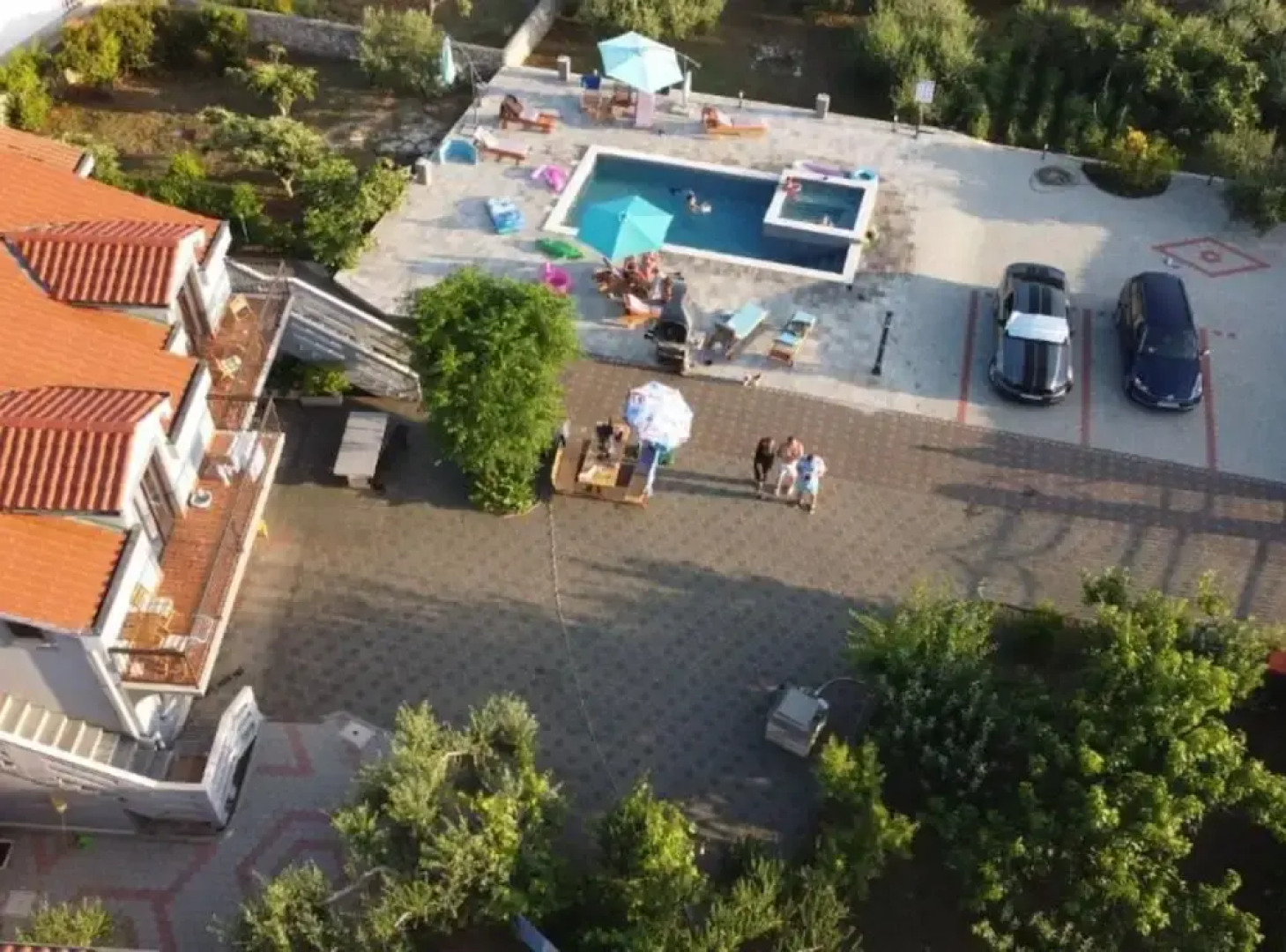 Apartments Franica With Heated Pool and Hot-tub