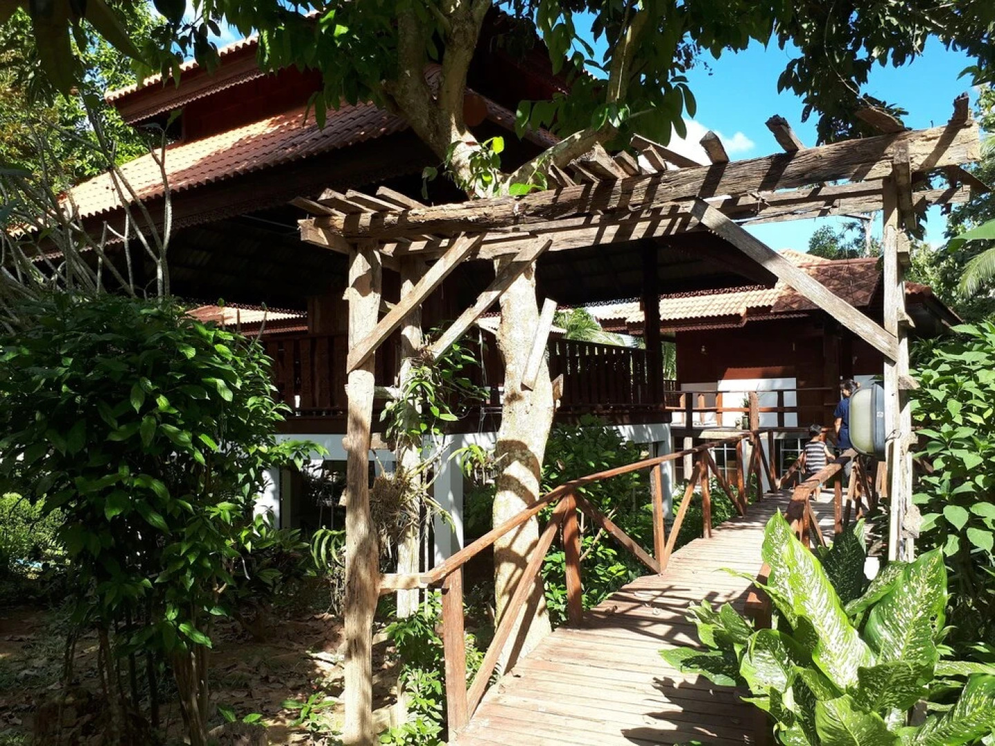 Baan Suansabaijai Resort