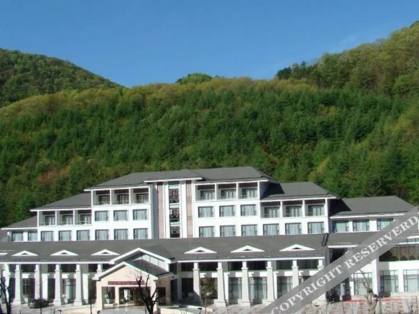 Shennong Hotel